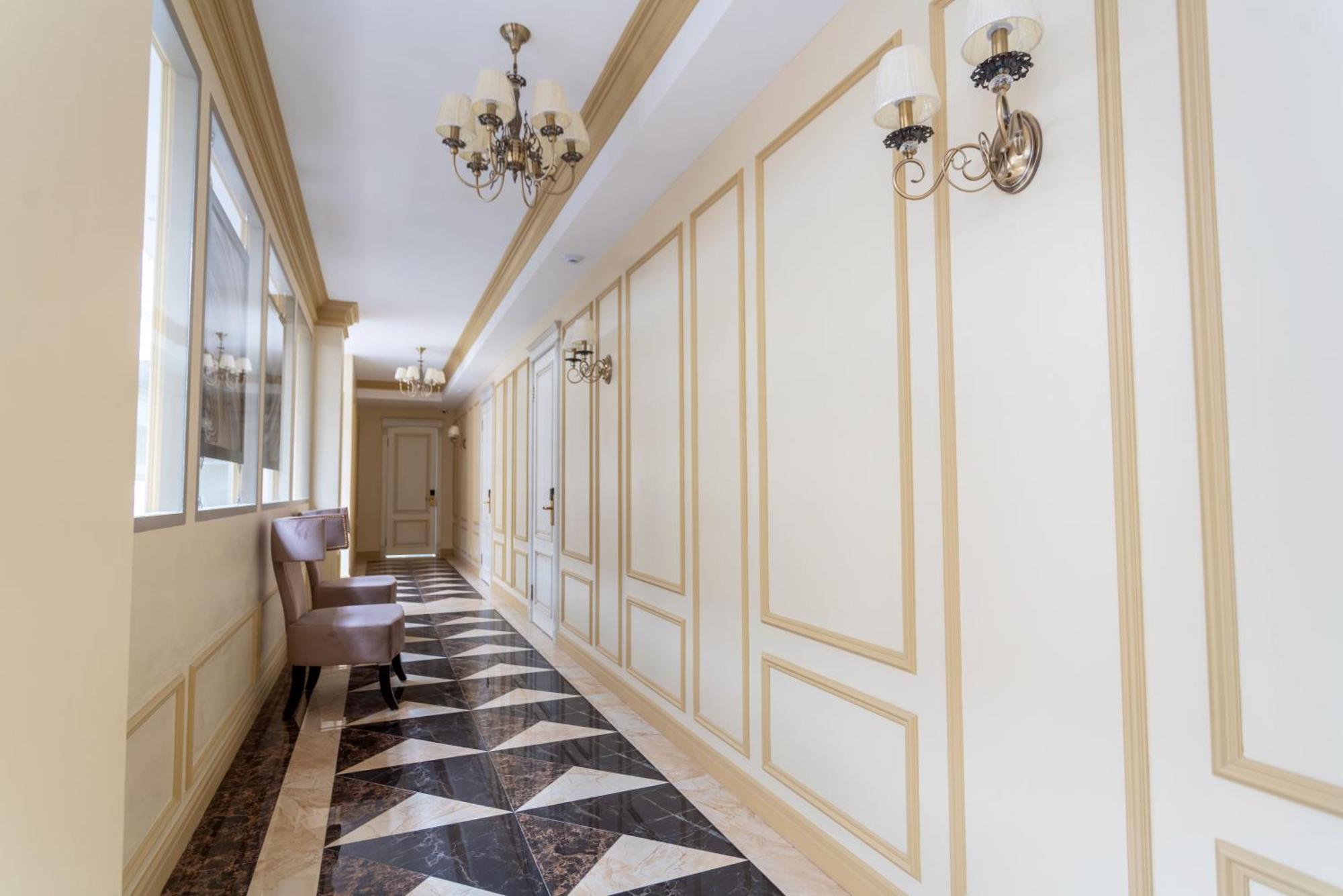 Royal Bv Hotel Ust-Kamenogorsk ภายนอก รูปภาพ
