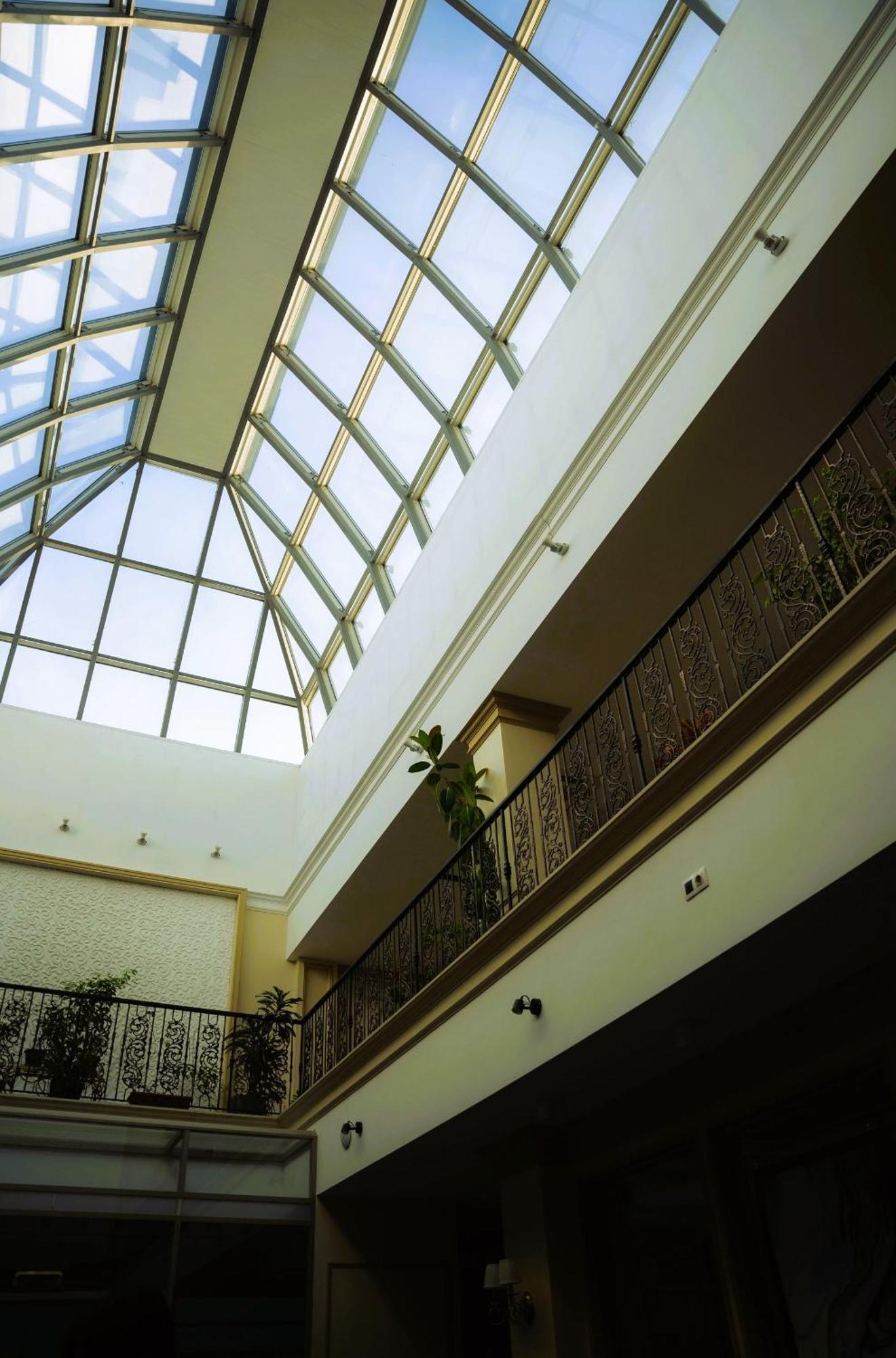 Royal Bv Hotel Ust-Kamenogorsk ภายนอก รูปภาพ