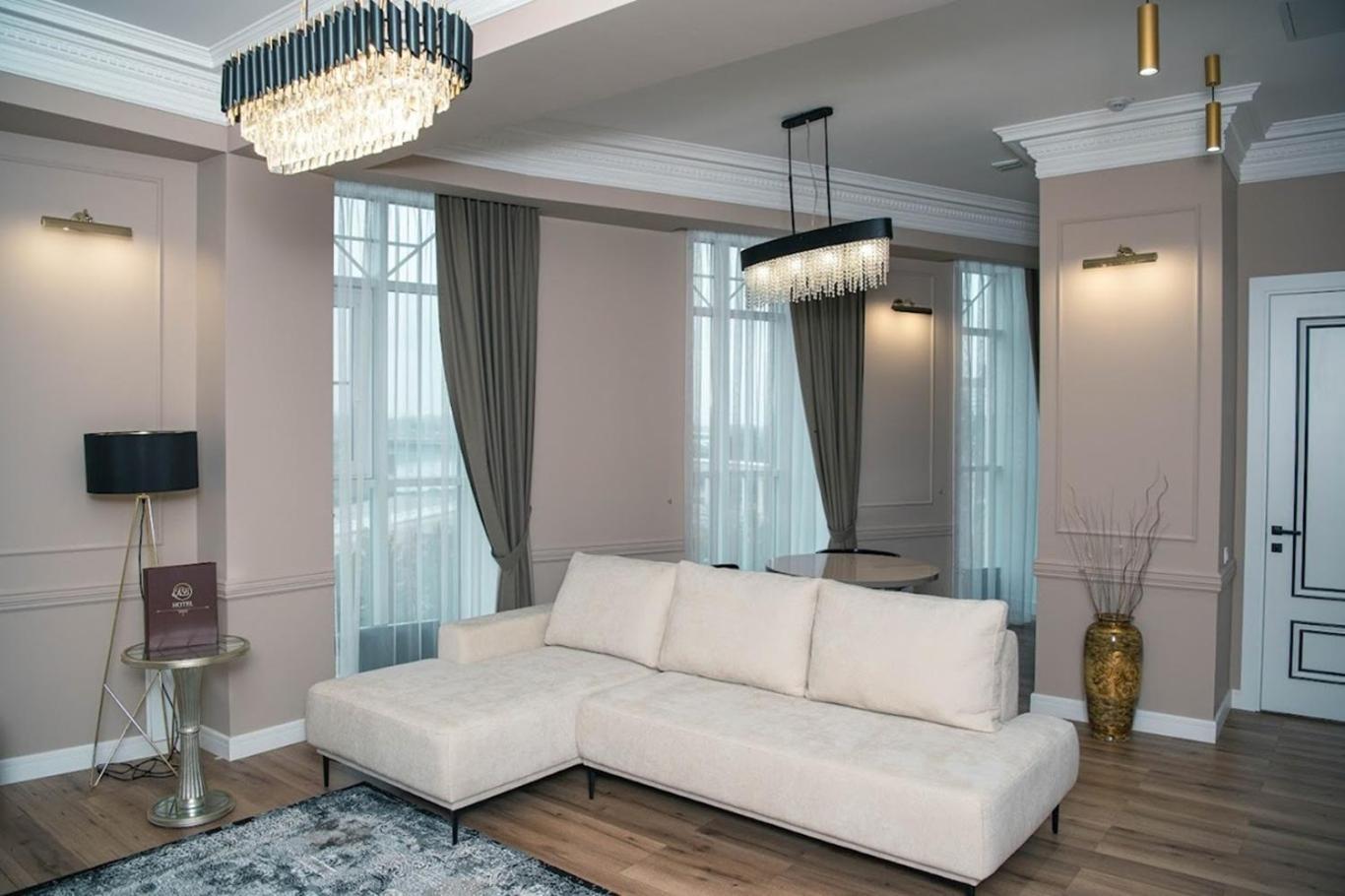 Royal Bv Hotel Ust-Kamenogorsk ภายนอก รูปภาพ
