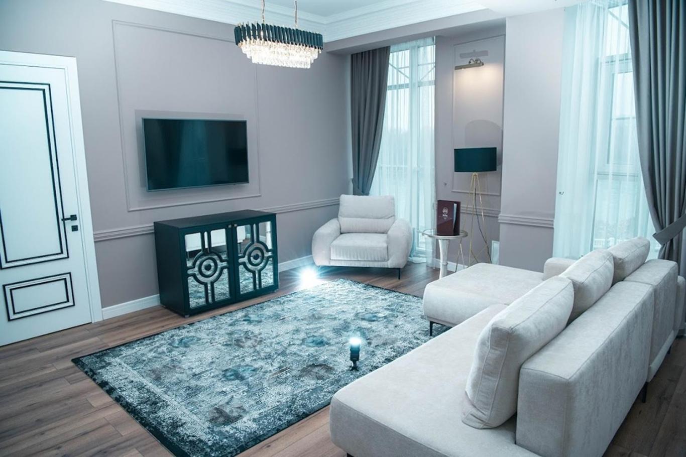 Royal Bv Hotel Ust-Kamenogorsk ภายนอก รูปภาพ