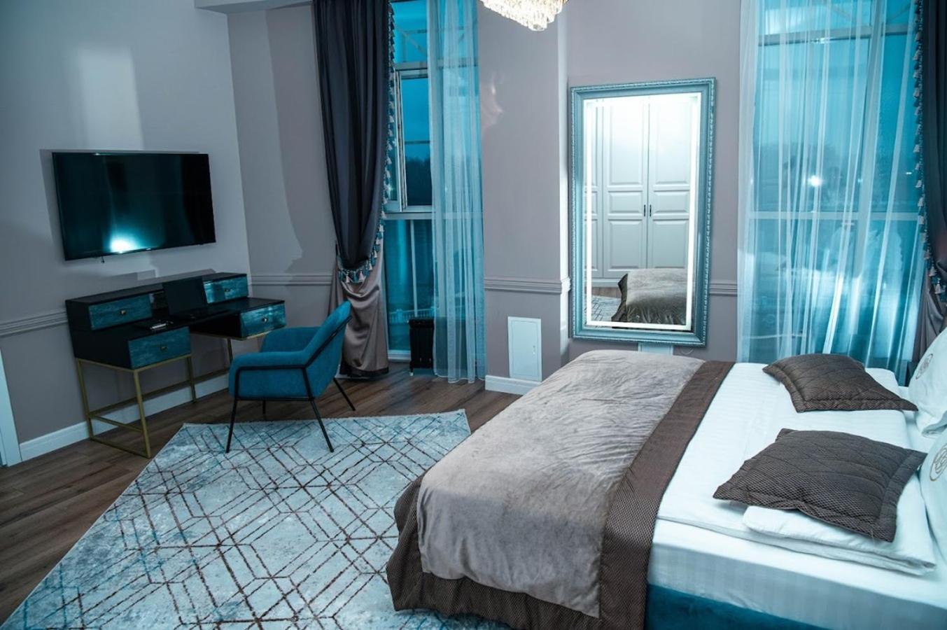 Royal Bv Hotel Ust-Kamenogorsk ภายนอก รูปภาพ