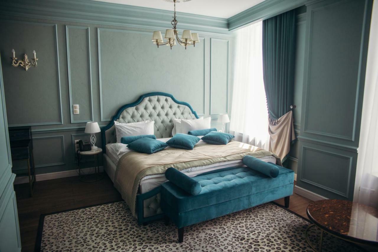 Royal Bv Hotel Ust-Kamenogorsk ภายนอก รูปภาพ