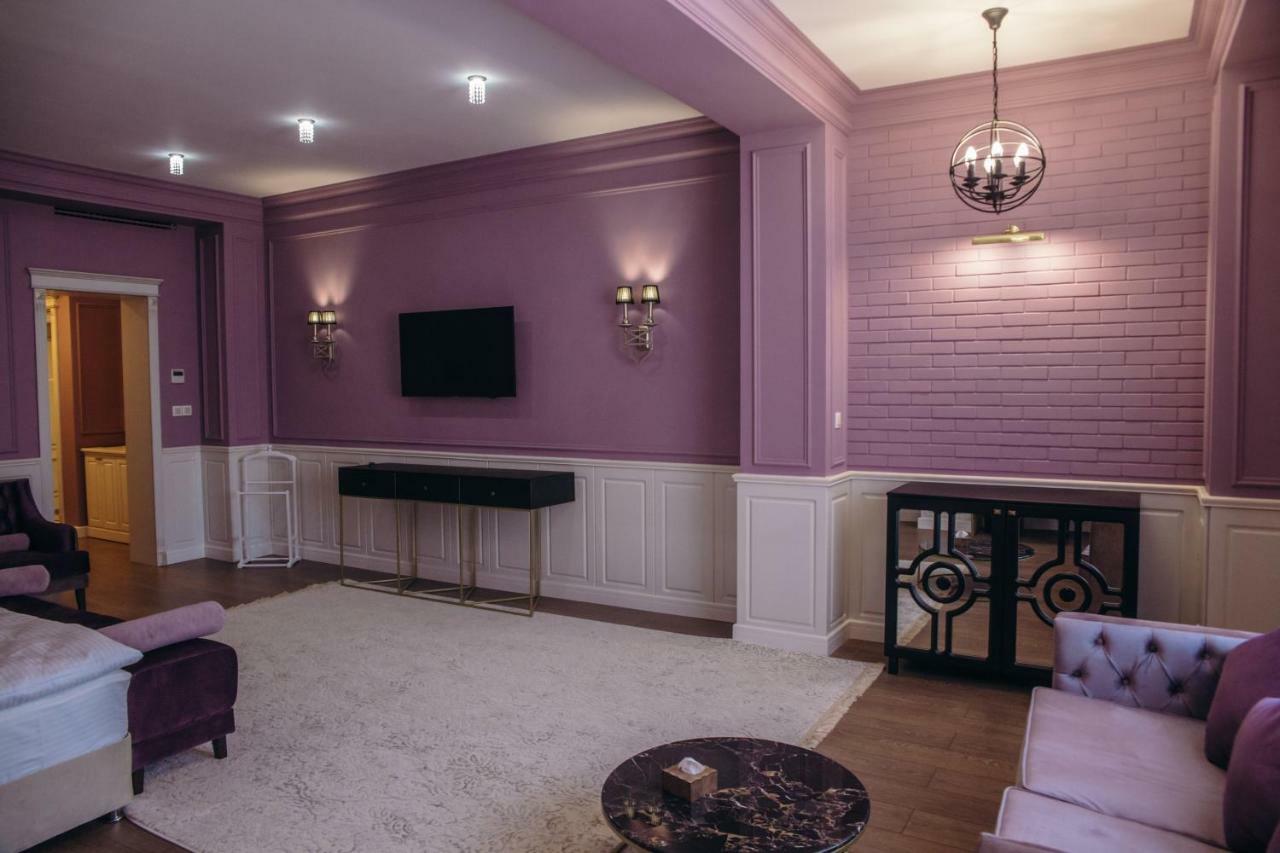 Royal Bv Hotel Ust-Kamenogorsk ภายนอก รูปภาพ