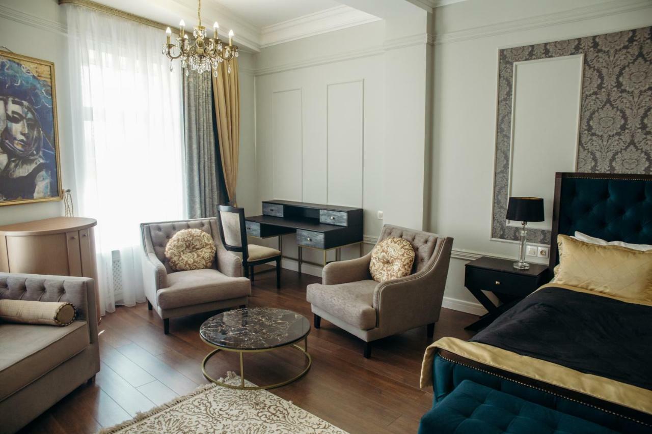 Royal Bv Hotel Ust-Kamenogorsk ภายนอก รูปภาพ