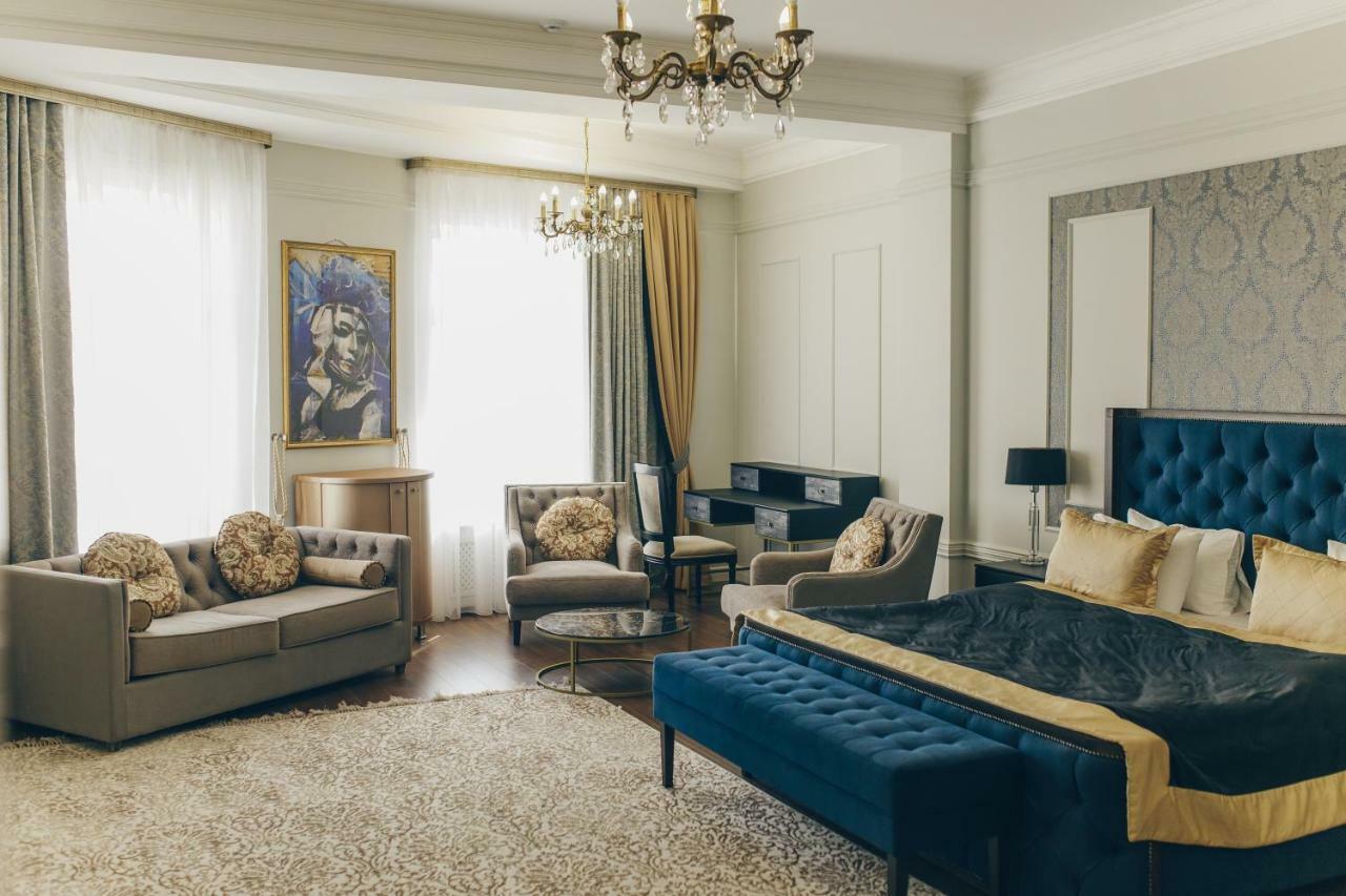 Royal Bv Hotel Ust-Kamenogorsk ภายนอก รูปภาพ