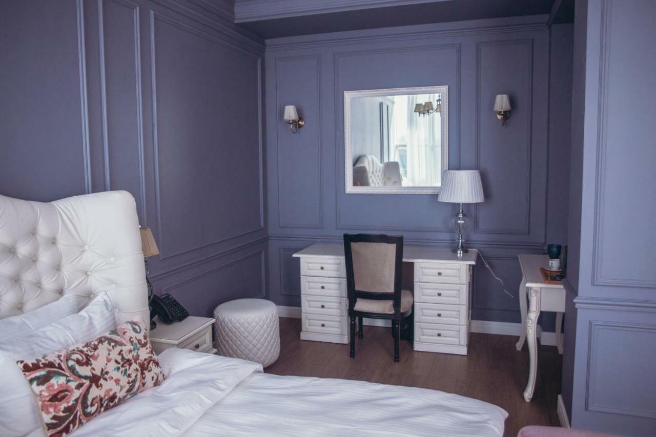 Royal Bv Hotel Ust-Kamenogorsk ภายนอก รูปภาพ