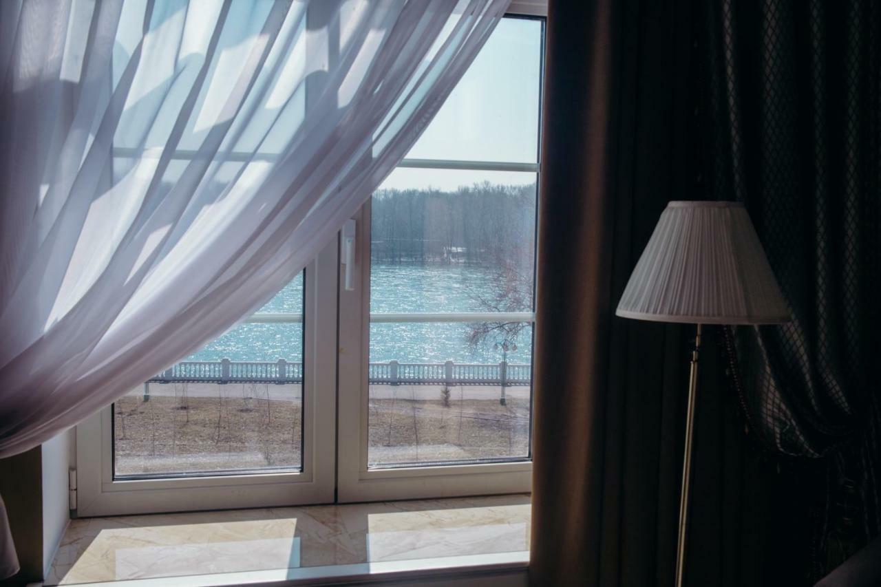 Royal Bv Hotel Ust-Kamenogorsk ภายนอก รูปภาพ